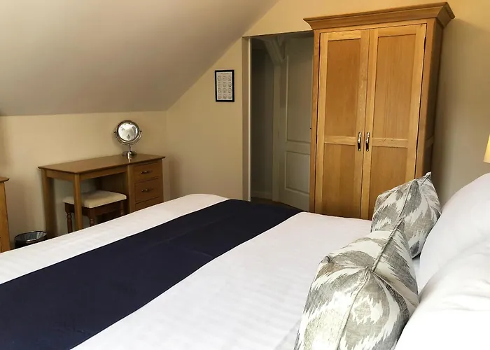 Oakvale - Oak Leaf Braithwaite